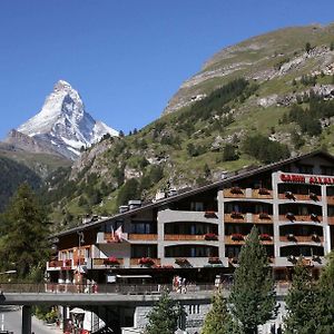 Swiss Alpine Hotel Allalin